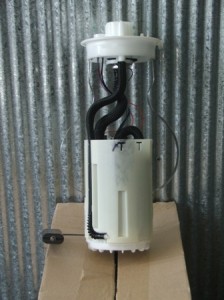 Discovery 2 V8 Fuel Pump Model WFX101060-A